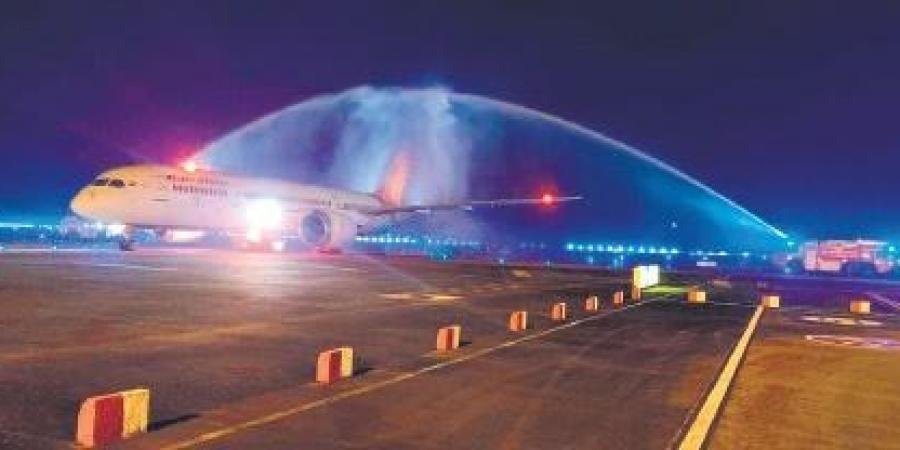 The first direct flight from London to Kochi being received at CIAL